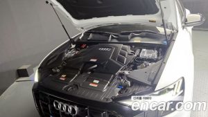 Audi Q8 55 TFSI 4WD Premium 2023 года из Южной Кореи