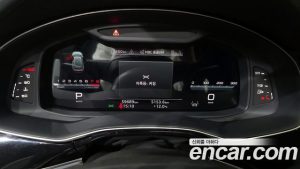 Audi Q8 55 TFSI 4WD Premium 2023 года из Южной Кореи
