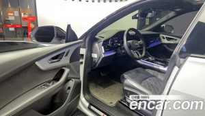 Audi Q8 55 TFSI 4WD Premium 2023 года из Южной Кореи