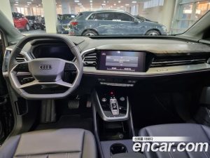 Audi Q4 e-tron 45 Premium 2025 года из Южной Кореи