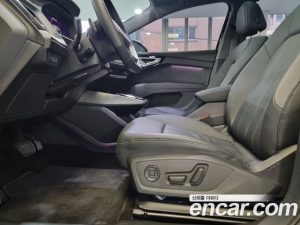Audi Q4 e-tron 45 Premium 2025 года из Южной Кореи