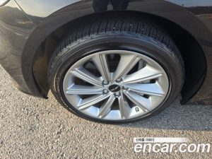 Genesis G70 Бензин 2.5T 4WD 2025 года из Южной Кореи