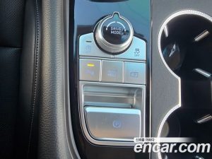 Genesis G70 Бензин 2.5T 4WD 2025 года из Южной Кореи