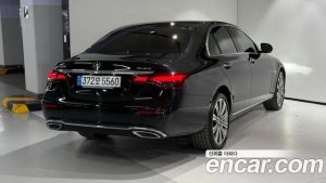 Mercedes-Benz E-Class E350 4MATIC Exclusive 2023 года из Южной Кореи