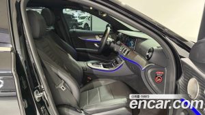 Mercedes-Benz E-Class E350 4MATIC Exclusive 2023 года из Южной Кореи