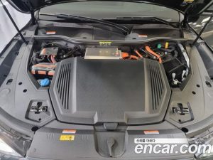 Audi Q8 e-tron 55 4WD Sportback 2024 года из Южной Кореи