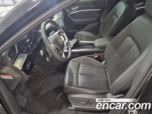 Audi Q8 e-tron 55 4WD Sportback 2024 года из Южной Кореи