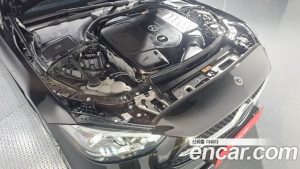 Mercedes-Benz C-Class C300 4MATIC AMG Line 2023 года из Южной Кореи