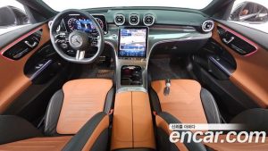 Mercedes-Benz C-Class C300 4MATIC AMG Line 2023 года из Южной Кореи