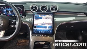 Mercedes-Benz C-Class C300 4MATIC AMG Line 2023 года из Южной Кореи