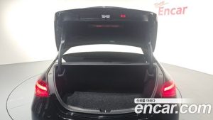 Mercedes-Benz C-Class C300 4MATIC AMG Line 2023 года из Южной Кореи