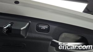 Kia Seltos Бензин 1.6 Turbo 2WD 2024 года из Южной Кореи