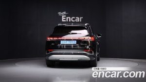 Audi Q4 e-tron 45 Premium 2025 года из Южной Кореи