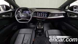 Audi Q4 e-tron 45 Premium 2025 года из Южной Кореи