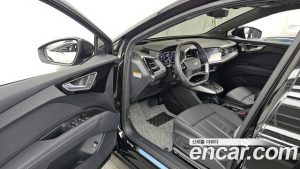 Audi Q4 e-tron 45 Premium 2025 года из Южной Кореи