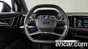 Audi Q4 e-tron 45 Premium 2025 года из Южной Кореи