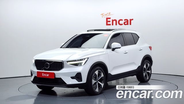 Volvo XC40 B4 ULTIMATE Bright 2023 года из Кореи