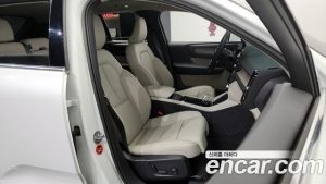 Volvo XC40 B4 ULTIMATE Bright 2023 года из Южной Кореи