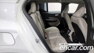 Volvo XC40 B4 ULTIMATE Bright 2023 года из Южной Кореи