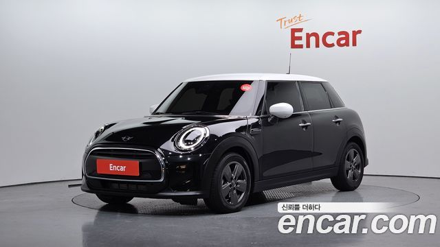 Mini Cooper 5Door CLASSIC 2023 года из Кореи