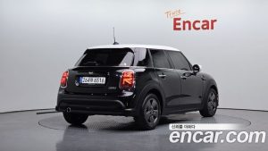 Mini Cooper 5Door CLASSIC 2023 года из Южной Кореи