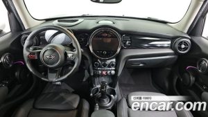 Mini Cooper 5Door CLASSIC 2023 года из Южной Кореи