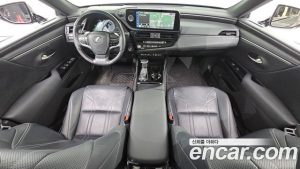 Lexus ES Luxury Plus 2023 года из Южной Кореи