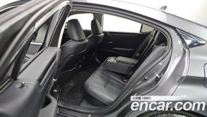 Lexus ES Luxury Plus 2023 года из Южной Кореи
