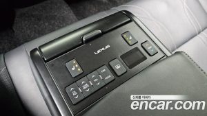 Lexus ES Luxury Plus 2023 года из Южной Кореи