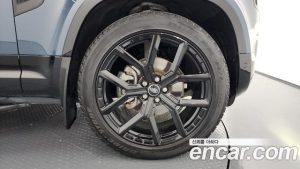 Land Rover Defender 110 P300 X- SE 2023 года из Южной Кореи