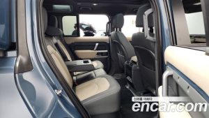 Land Rover Defender 110 P300 X- SE 2023 года из Южной Кореи
