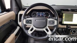 Land Rover Defender 110 P300 X- SE 2023 года из Южной Кореи