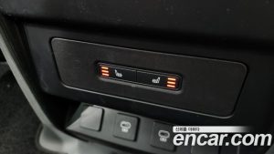 Land Rover Defender 110 P300 X- SE 2023 года из Южной Кореи