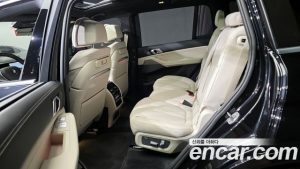 BMW X7 xDrive 40i Design Pure Excellence 7-Seater 2024 года из Южной Кореи