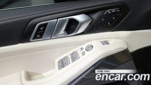 BMW X7 xDrive 40i Design Pure Excellence 7-Seater 2024 года из Южной Кореи