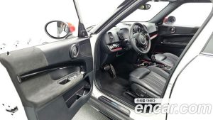 Mini Countryman JCW 2024 года из Южной Кореи