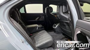 BMW 7-Series 740i xDrive M Sport Limited 2024 года из Южной Кореи