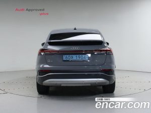 Audi Q4 e-tron 40 Premium Sportback 2023 года из Южной Кореи
