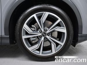 Audi Q4 e-tron 40 Premium Sportback 2023 года из Южной Кореи