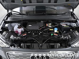 Audi Q4 e-tron 40 Premium Sportback 2023 года из Южной Кореи