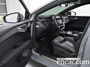Audi Q4 e-tron 40 Premium Sportback 2023 года из Южной Кореи