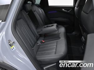 Audi Q4 e-tron 40 Premium Sportback 2023 года из Южной Кореи