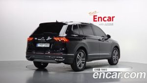 Volkswagen Tiguan 2.0 TSI Prestige 2023 года из Южной Кореи