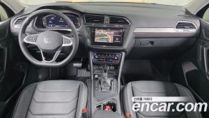 Volkswagen Tiguan 2.0 TSI Prestige 2023 года из Южной Кореи