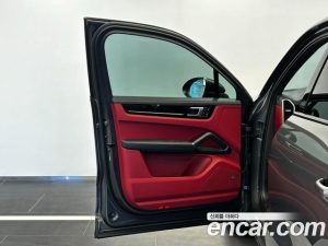 Porsche Cayenne 3.0 2023 года из Южной Кореи