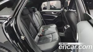 Audi A6 45 TFSI 4WD Premium 2023 года из Южной Кореи