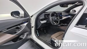 BMW 5-Series 520i M Sport 2024 года из Южной Кореи