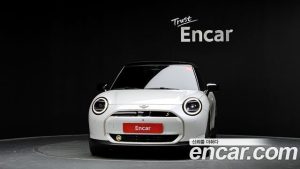 Mini Cooper SE Favoured 2024 года из Южной Кореи