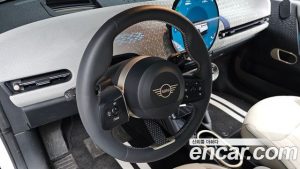 Mini Cooper SE Favoured 2024 года из Южной Кореи