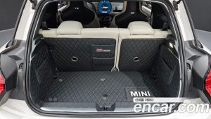 Mini Cooper SE Favoured 2024 года из Южной Кореи